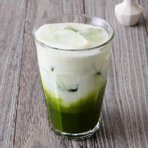 濃厚スキム抹茶ラテ
