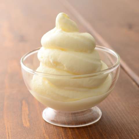 材料3つ！なめらかヨーグルトソフト