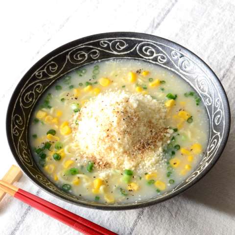 パルメザンチーズ香る塩とんこつラーメン