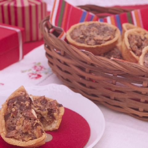 チョコとナッツのミニタルト