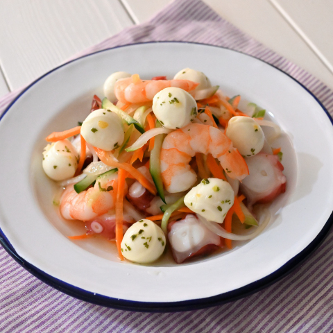 レモンハーブ香るシーフードマリネ