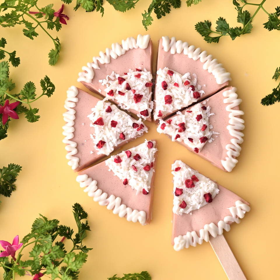 小さなチーズケーキで簡単アイスバー～ストロベリー～