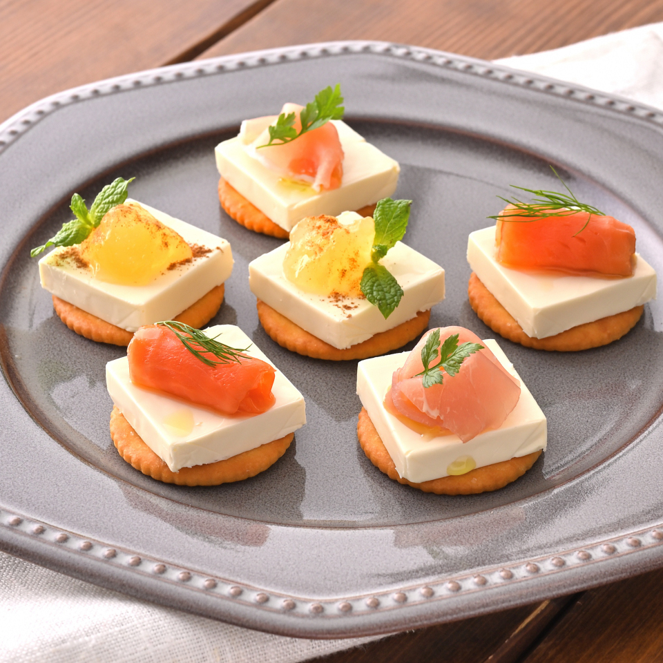 クリームチーズで作る3種のワイワイカナッペ