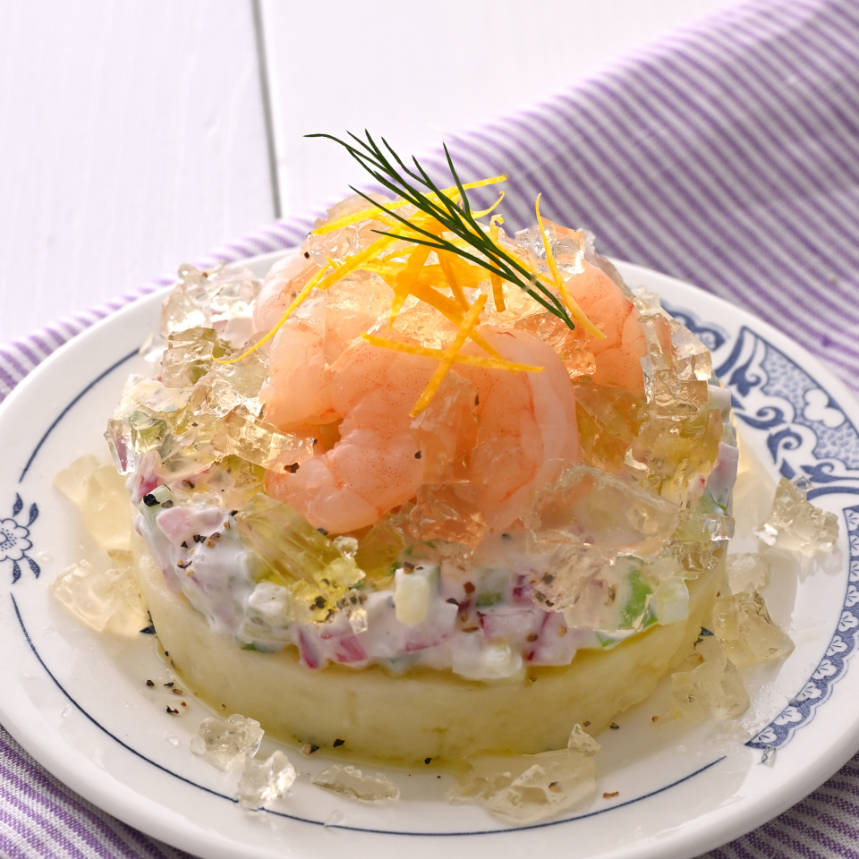 白しょうゆジュレで味わうエビのカウサ・レジェーナ