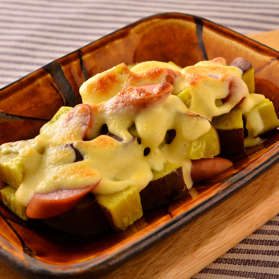 さつまいもとソーセージのパルマヨ焼き