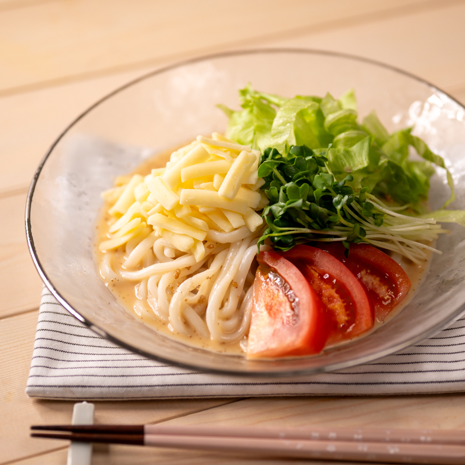 カルシウムをプラス！簡単サラダうどん