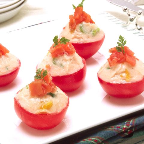 トマトのファルシ (サーモンムース)