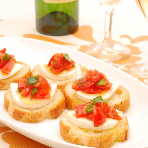 モッツァレラとトマトのブルスケッタ