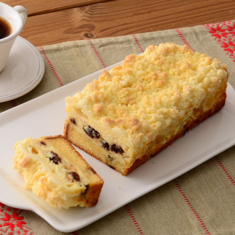 ラムレーズン入りクランブルチーズケーキ