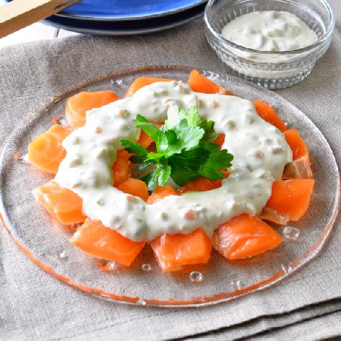 サーモンのカルパッチョ～クリーミーチーズソースがけ～