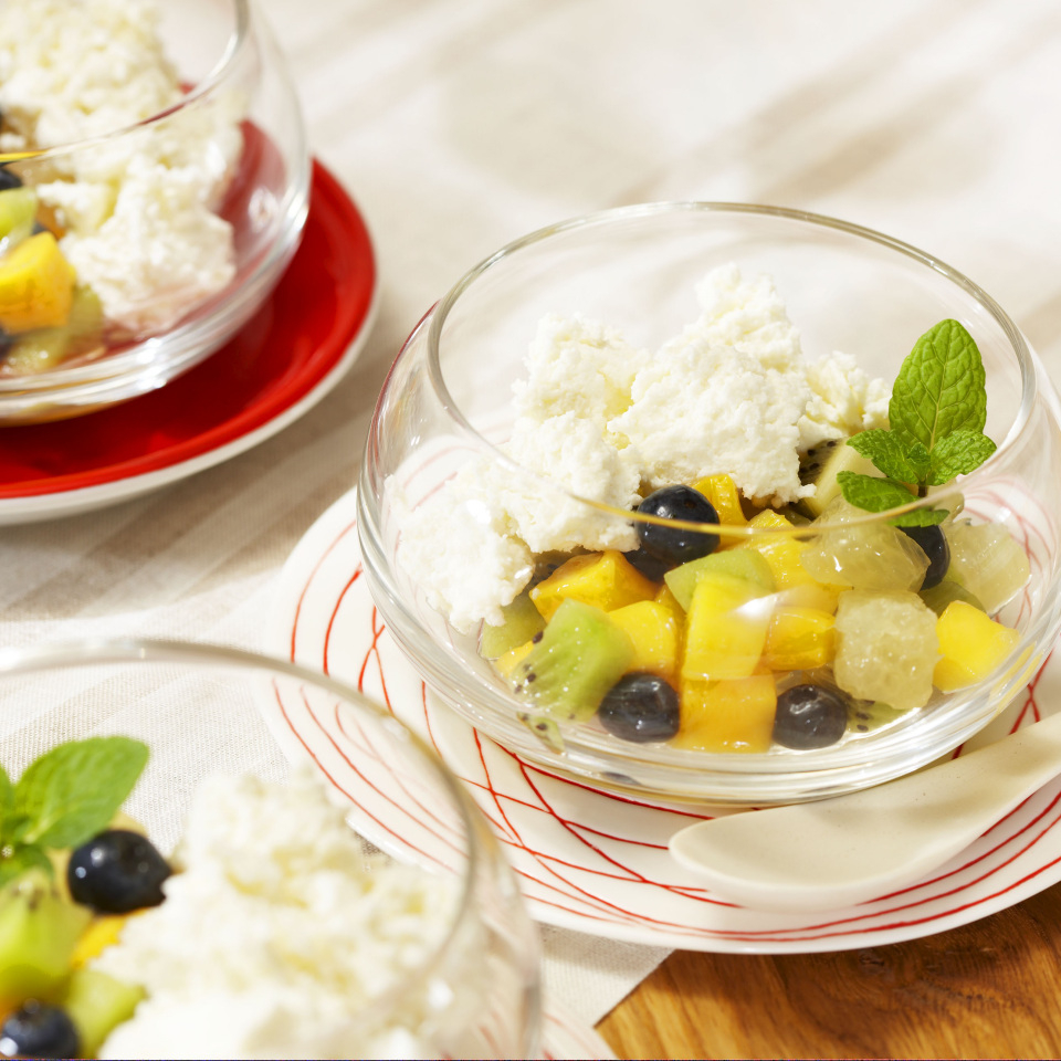 リコッタ風チーズ マチェドニア添え