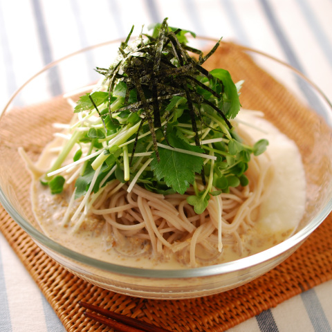 ミルクたっぷり冷やしとろろ蕎麦