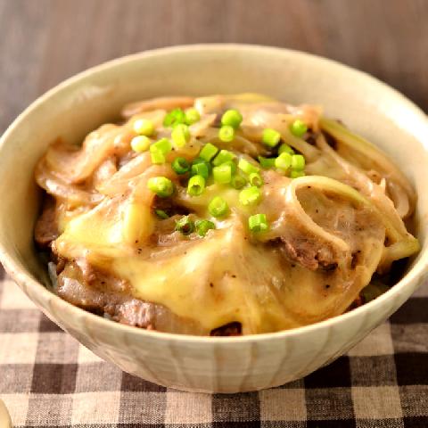 とろけるチーズの焼牛丼