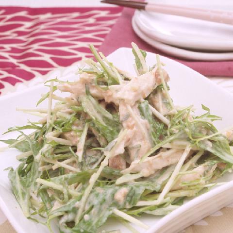 水菜と蒸し鶏の梅風味サラダ