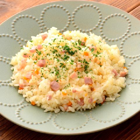 炊飯器で簡単 バターピラフ