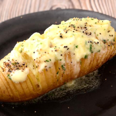 ガーリックバターポテト～ハッセルバックポテト風～