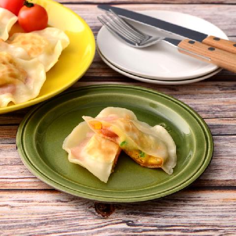 丸い形のピザ風餃子