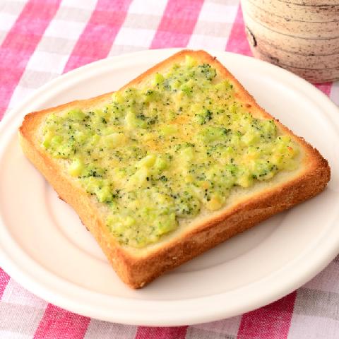 パルマヨブロッコリートースト