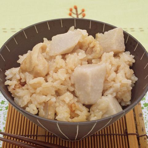 里いもと鶏肉のミルク炊き込みご飯 レシピ 森永乳業の乳でひろがる アイデアレシピ 森永乳業株式会社