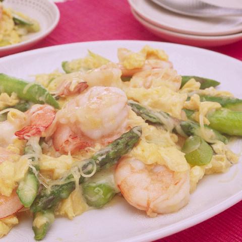 海老とアスパラの中華風チーズ炒め レシピ 森永乳業の乳でひろがる アイデアレシピ 森永乳業株式会社