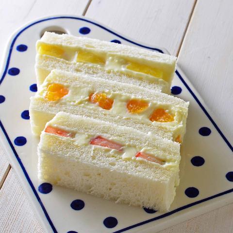 クリームチーズのフルーツサンド レシピ 森永乳業の乳でひろがる アイデアレシピ 森永乳業株式会社
