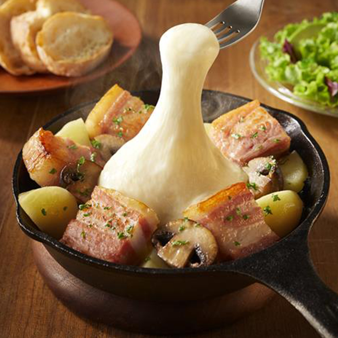 ベーコンと丸ごとモッツァのグリル